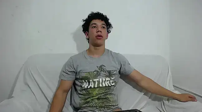 Snapshot of ethan_noir chatting on February 16, 2025, 5:15 am ethan noir online show from February 16, 2025, 5:15 am