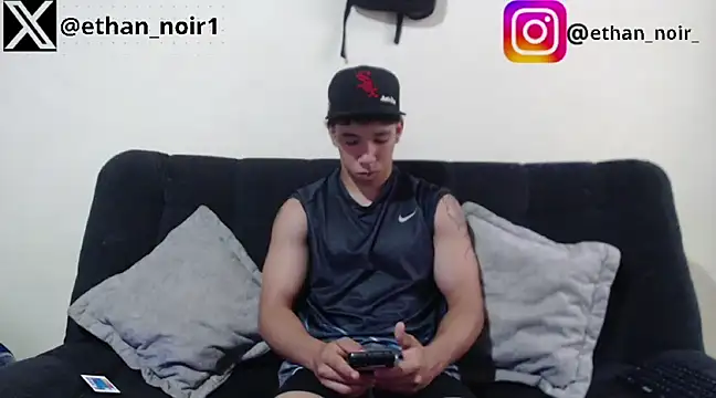 Snapshot of ethan_noir chatting on March 18, 2025, 1:31 pm ethan noir online show from March 18, 2025, 1:31 pm