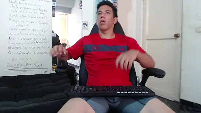 Snapshot of ethan_noir chatting on February 7, 2026, 7:50 pm ethan noir online show from February 7, 2026, 7:50 pm