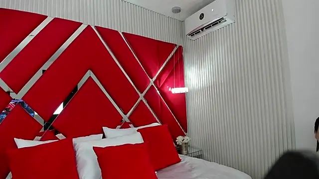 SusanCouper online show from November 1, 2025, 10:34 pm