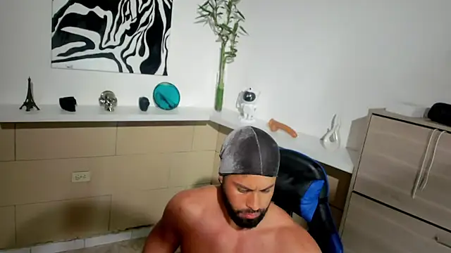 Snapshot of Daemon21 chatting on October 3, 2025, 1:35 am Daemon21 online show from October 3, 2025, 1:35 am