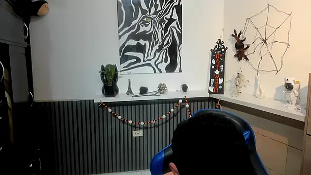 Snapshot of Daemon21 chatting on November 8, 2025, 11:58 pm Daemon21 online show from November 8, 2025, 11:58 pm