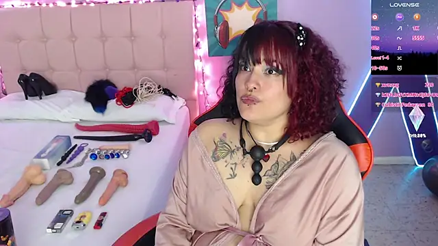 Snapshot of Ruby_Skywalker_ chatting on December 12, 2024, 6:25 am Ruby Skywalker online show from December 12, 2024, 6:25 am
