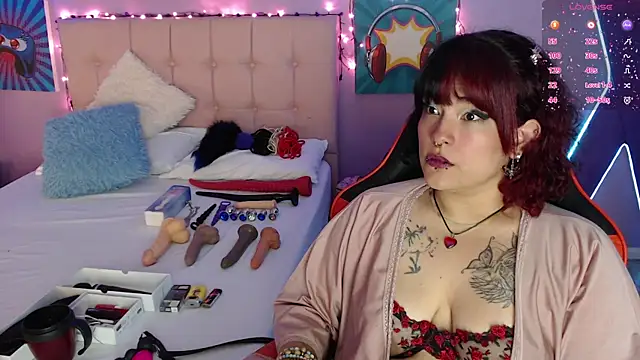 Snapshot of Ruby_Skywalker_ chatting on December 18, 2024, 11:51 pm Ruby Skywalker online show from December 18, 2024, 11:51 pm