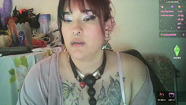 Snapshot of Ruby_Skywalker_ chatting on January 23, 2025, 5:35 am Ruby Skywalker online show from January 23, 2025, 5:35 am