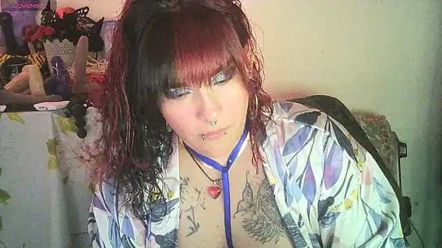 Snapshot of Ruby_Skywalker_ chatting on January 24, 2025, 2:28 am Ruby Skywalker online show from January 24, 2025, 2:28 am