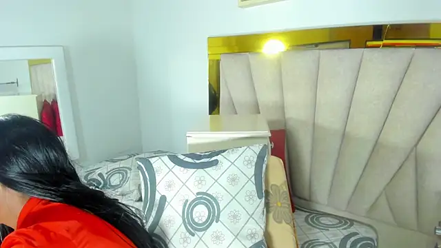 Evelonga 707 online show from December 27, 2024, 7:14 pm