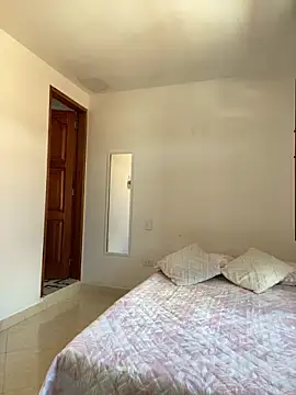 Im Amelia online show from March 15, 2026, 3:07 pm