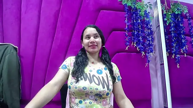 Saylor Lee22 online show from October 5, 2025, 4:00 am