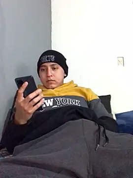 Snapshot of Slow_Kmazutra chatting on January 28, 2025, 6:17 pm Slow Kmazutra online show from January 28, 2025, 6:17 pm