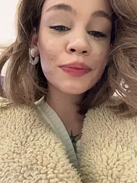 Snapshot of Street_young chatting on December 13, 2024, 4:49 pm Street young online show from December 13, 2024, 4:49 pm