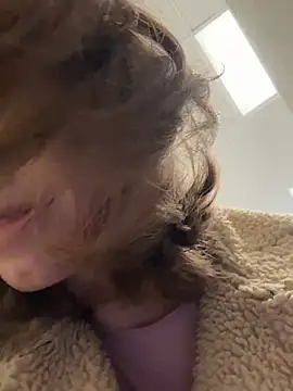 Snapshot of Street_young chatting on December 20, 2024, 1:33 pm Street young online show from December 20, 2024, 1:33 pm