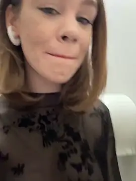 Snapshot of Street_young chatting on January 11, 2025, 3:09 pm Street young online show from January 11, 2025, 3:09 pm