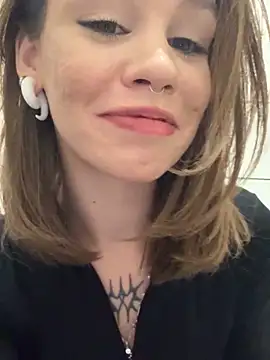 Snapshot of Street_young chatting on January 17, 2025, 5:41 pm Street young online show from January 17, 2025, 5:41 pm