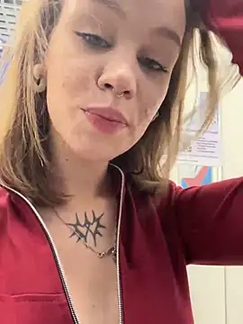 Snapshot of Street_young chatting on January 18, 2025, 5:48 pm Street young online show from January 18, 2025, 5:48 pm