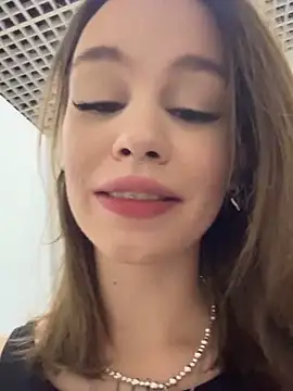 Snapshot of Street_young chatting on March 20, 2025, 5:58 pm Street young online show from March 20, 2025, 5:58 pm