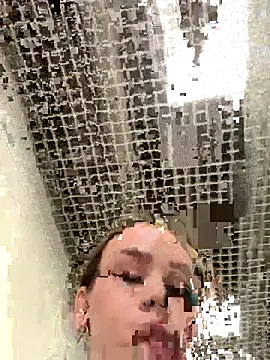 Snapshot of Street_young chatting on November 14, 2025, 3:00 pm Street young online show from November 14, 2025, 3:00 pm