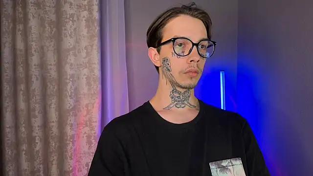 anahori  simon online show from January 11, 2025, 6:01 pm