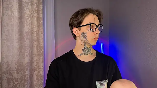 anahori  simon online show from January 14, 2025, 9:45 am