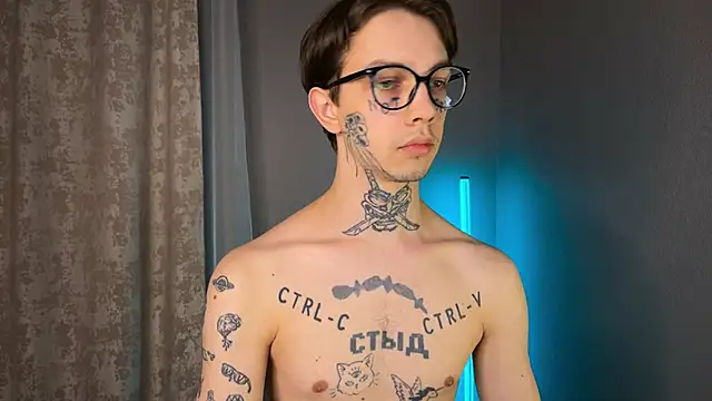 anahori  simon online show from January 18, 2025, 4:21 pm