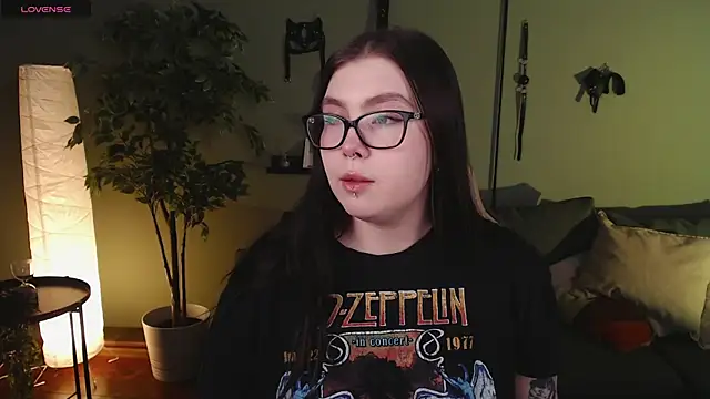 Snapshot of Arizonaa_Muse chatting on December 5, 2024, 12:22 pm Arizonaa Muse online show from December 5, 2024, 12:22 pm