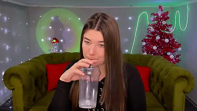 Snapshot of _Sun_Shy_ chatting on December 9, 2024, 3:11 pm Sun Shy online show from December 9, 2024, 3:11 pm