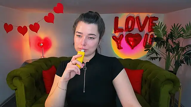 Snapshot of _Sun_Shy_ chatting on February 27, 2025, 1:17 pm Sun Shy online show from February 27, 2025, 1:17 pm