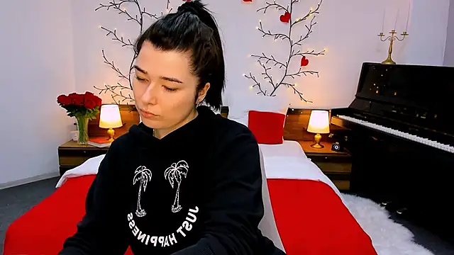  Sun Shy  online show from October 12, 2025, 1:10 pm