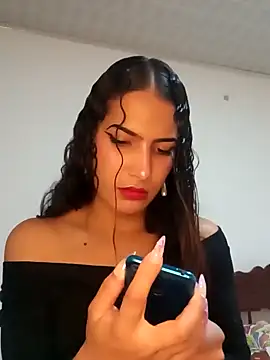 Lanna hott  online show from January 2, 2025, 1:51 pm