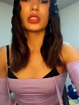 Lanna hott  online show from January 7, 2025, 3:23 pm