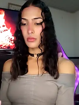 Lanna hott  online show from October 11, 2025, 10:30 pm