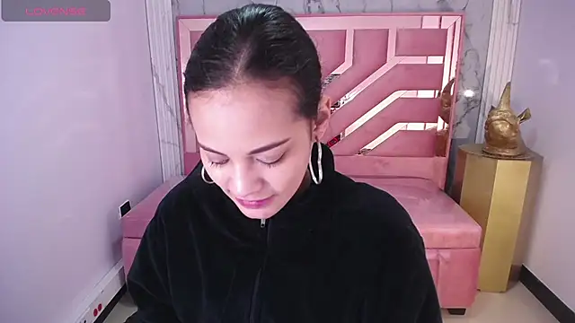 Snapshot of Tyna_ch chatting on December 6, 2024, 10:38 am Tyna ch online show from December 6, 2024, 10:38 am