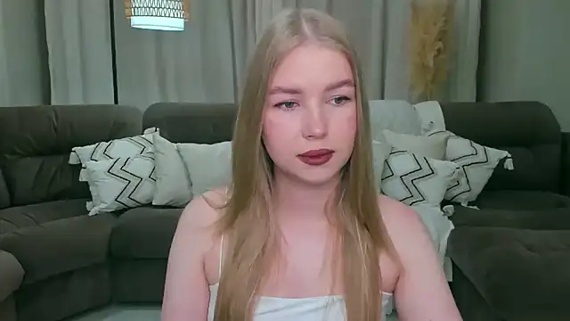 shy  lady online show from May 7, 2026, 5:46 am