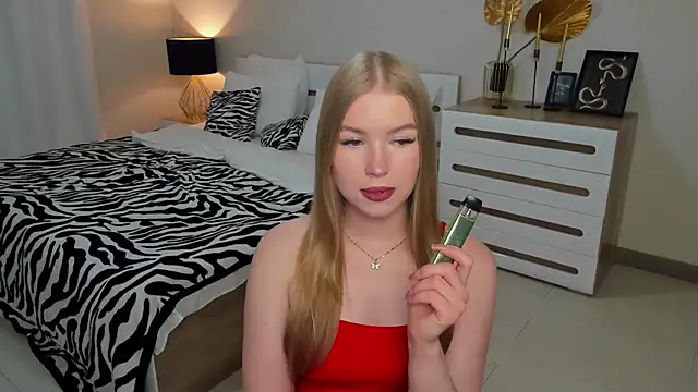 shy  lady online show from June 14, 2026, 2:24 am