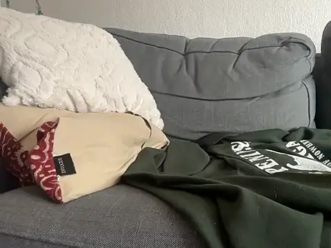 shanepuck33 online show from March 9, 2025, 4:11 pm