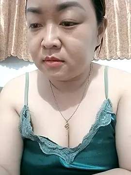 VyOanh2K online show from October 27, 2025, 2:43 pm