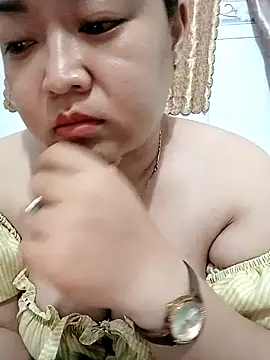 VyOanh2K online show from November 18, 2025, 3:38 pm