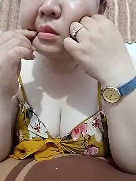 VyOanh2K online show from May 15, 2026, 3:52 pm