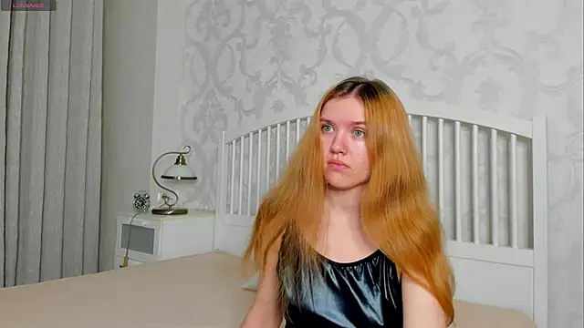 Snapshot of Eva__Lewis chatting on May 28, 2026, 3:53 pm Eva Lewis online show from May 28, 2026, 3:53 pm