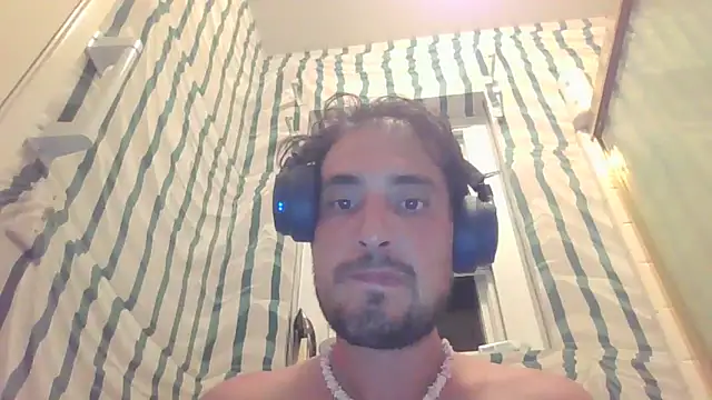 Snapshot of Raulito369 chatting on September 11, 2025, 10:48 am Raulito369 online show from September 11, 2025, 10:48 am