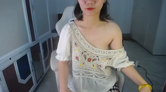 Susu204 online show from March 19, 2025, 1:18 pm