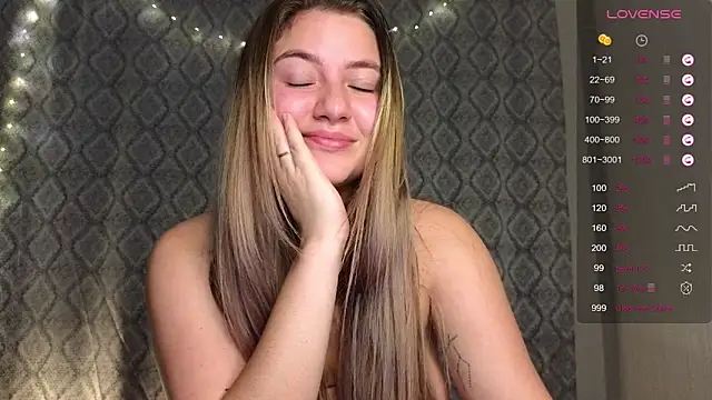 Snapshot of Yassyaaa chatting on December 10, 2024, 11:51 pm Yassyaaa online show from December 10, 2024, 11:51 pm