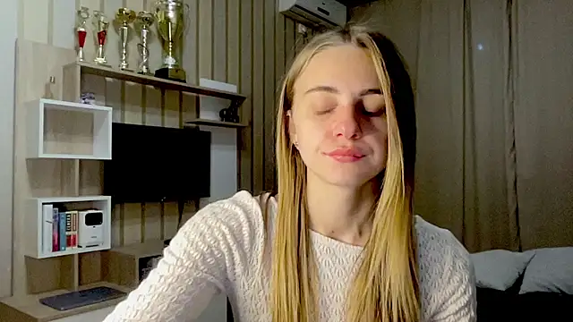 GraceTorrez online show from October 4, 2025, 5:22 pm