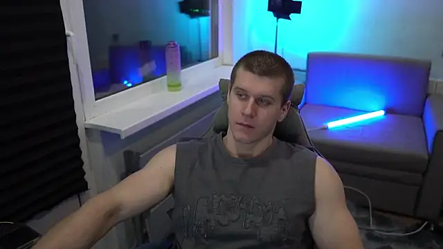 Snapshot of Bruno_Banani chatting on October 3, 2025, 8:17 pm Bruno Banani online show from October 3, 2025, 8:17 pm