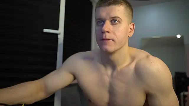 Snapshot of Bruno_Banani chatting on October 9, 2025, 7:23 pm Bruno Banani online show from October 9, 2025, 7:23 pm