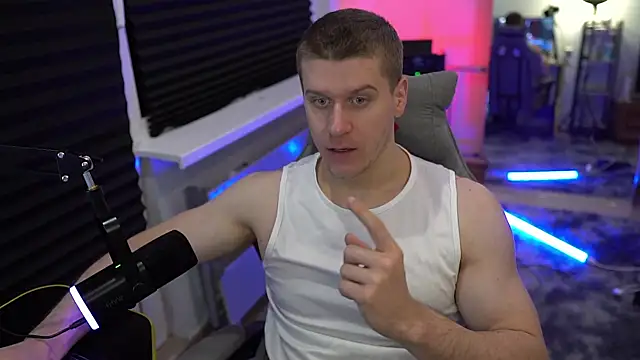 Snapshot of Bruno_Banani chatting on October 20, 2025, 3:45 pm Bruno Banani online show from October 20, 2025, 3:45 pm