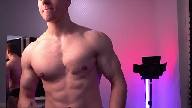 Snapshot of Bruno_Banani chatting on October 26, 2025, 4:13 pm Bruno Banani online show from October 26, 2025, 4:13 pm