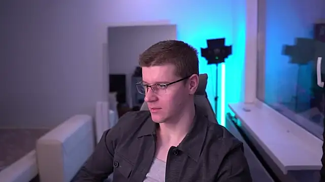 Snapshot of Bruno_Banani chatting on November 2, 2025, 2:19 pm Bruno Banani online show from November 2, 2025, 2:19 pm