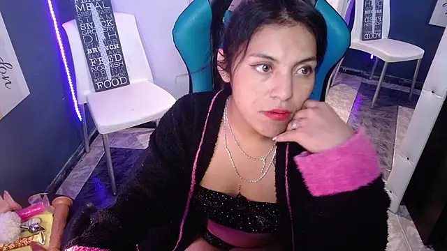 Snapshot of MartinaFonse chatting on January 31, 2025, 5:09 am MartinaFonse online show from January 31, 2025, 5:09 am