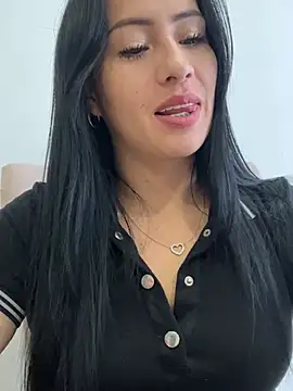Snapshot of Sara_luna_ chatting on July 16, 2026, 1:50 pm Sara luna online show from July 16, 2026, 1:50 pm